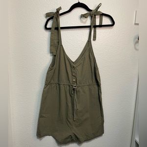 Shein Maternity romper size large